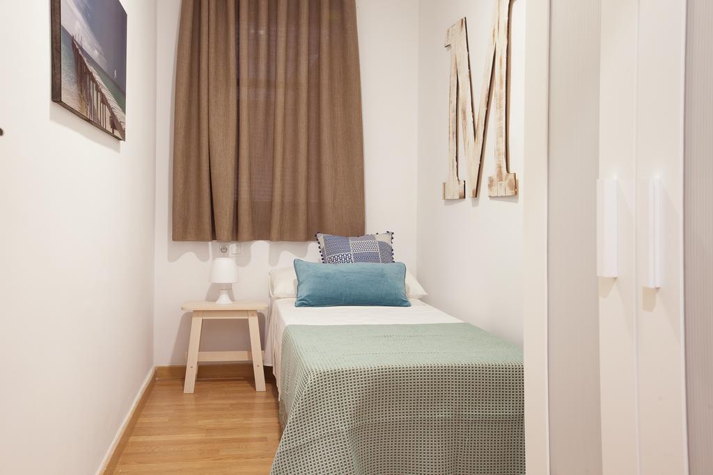 Click&Flat Europa Fira Apartments L’Hospitalet de Llobregat Exterior foto