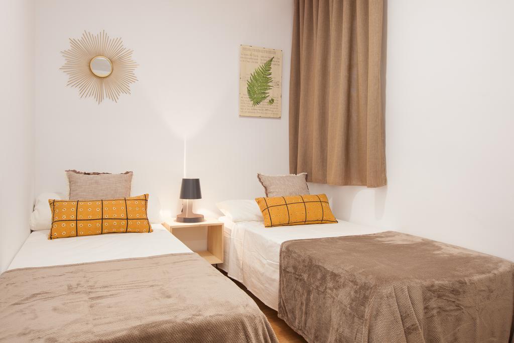 Click&Flat Europa Fira Apartments L’Hospitalet de Llobregat Exterior foto