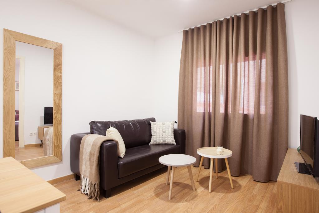 Click&Flat Europa Fira Apartments L’Hospitalet de Llobregat Exterior foto