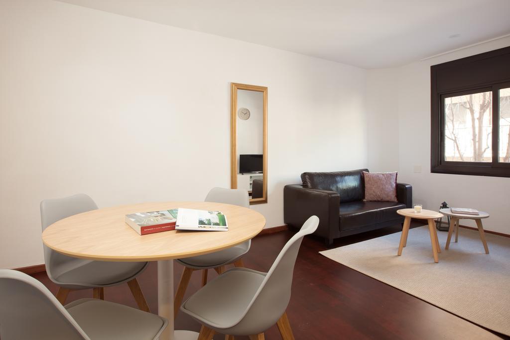 Click&Flat Europa Fira Apartments L’Hospitalet de Llobregat Exterior foto