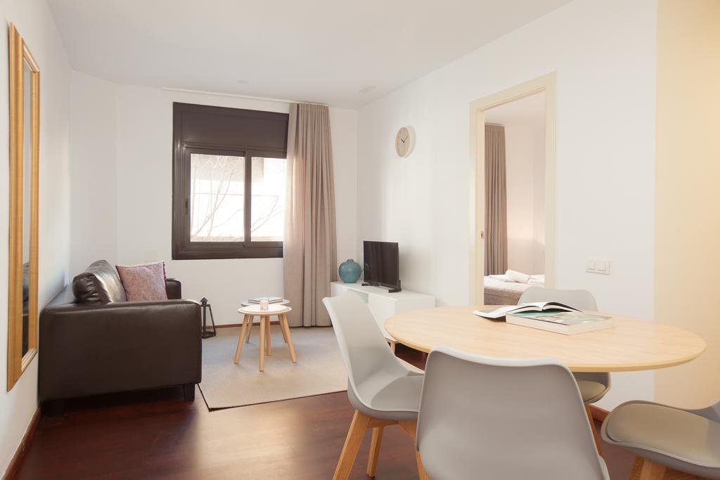 Click&Flat Europa Fira Apartments L’Hospitalet de Llobregat Exterior foto