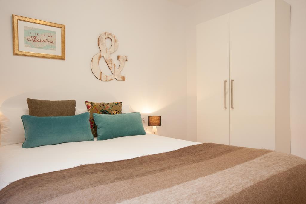 Click&Flat Europa Fira Apartments L’Hospitalet de Llobregat Exterior foto
